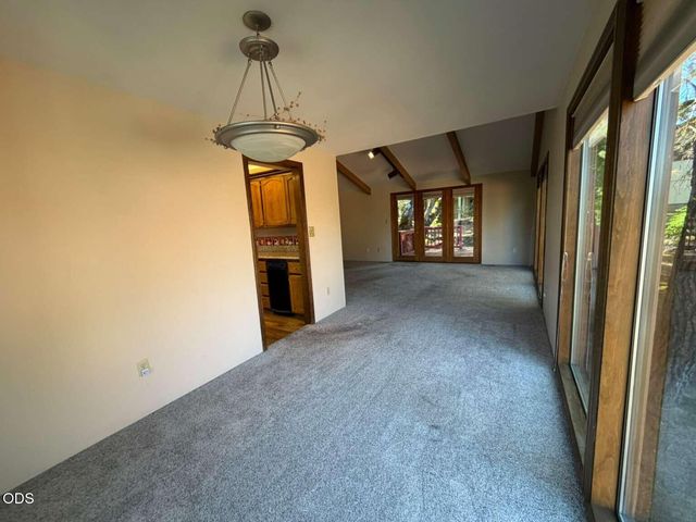2586 Freedom Way, Medford, OR 97504