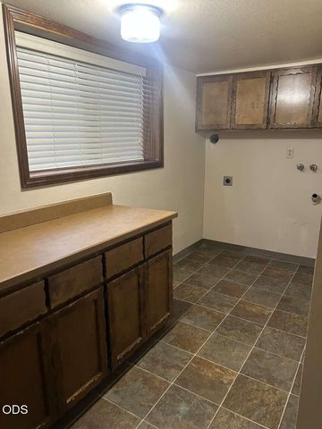 2586 Freedom Way, Medford, OR 97504
