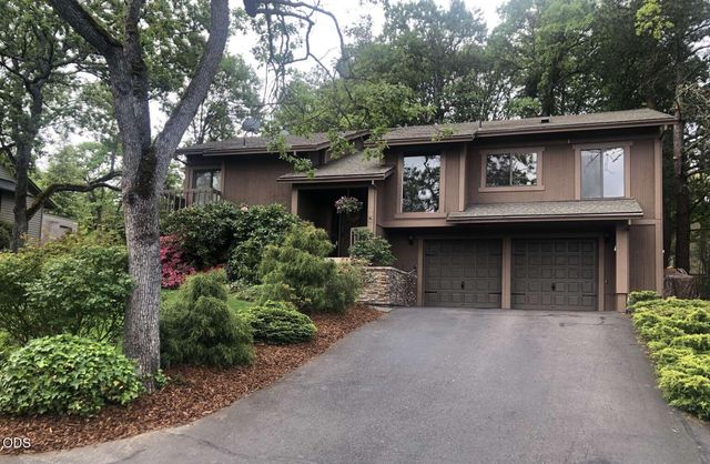2586 Freedom Way, Medford, OR 97504