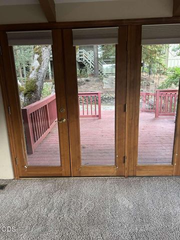2586 Freedom Way, Medford, OR 97504