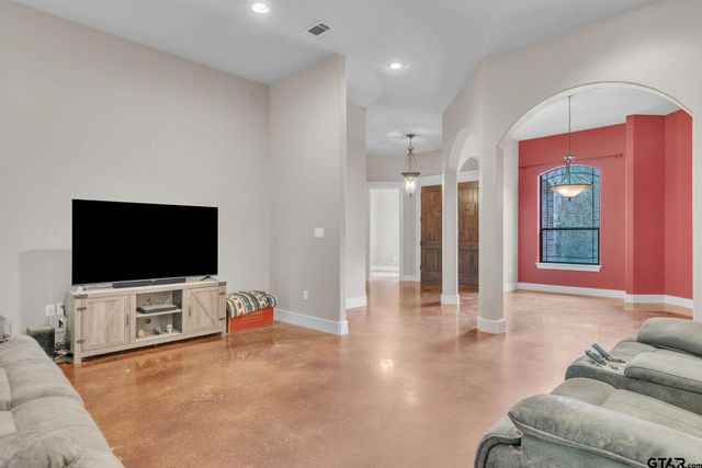 273 CR 4924, Troup, TX 75789