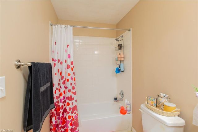 5343 Mapleton Street, Clemmons, NC 27012
