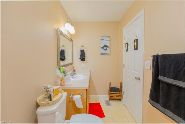 5343 Mapleton Street, Clemmons, NC 27012