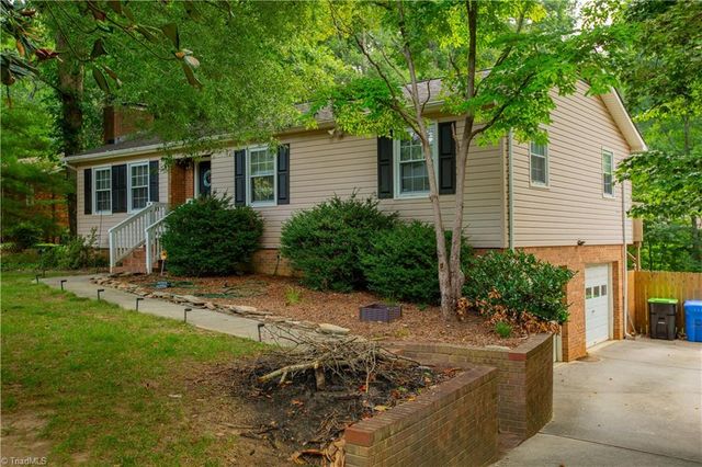 5343 Mapleton Street, Clemmons, NC 27012
