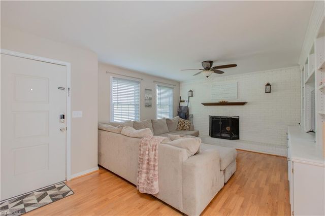 5343 Mapleton Street, Clemmons, NC 27012