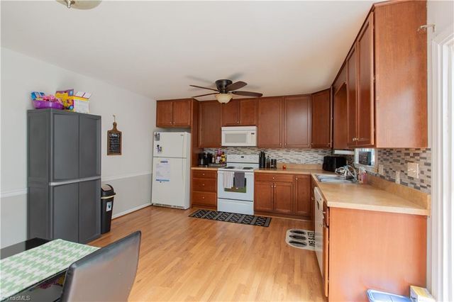 5343 Mapleton Street, Clemmons, NC 27012