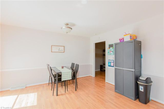 5343 Mapleton Street, Clemmons, NC 27012