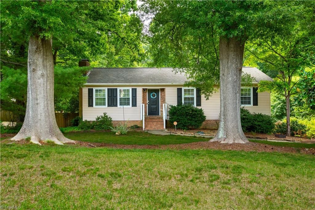 5343 Mapleton Street, Clemmons, NC 27012