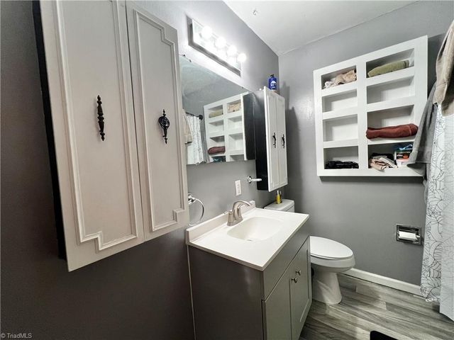 1425 20th Street, Greensboro, NC 27405