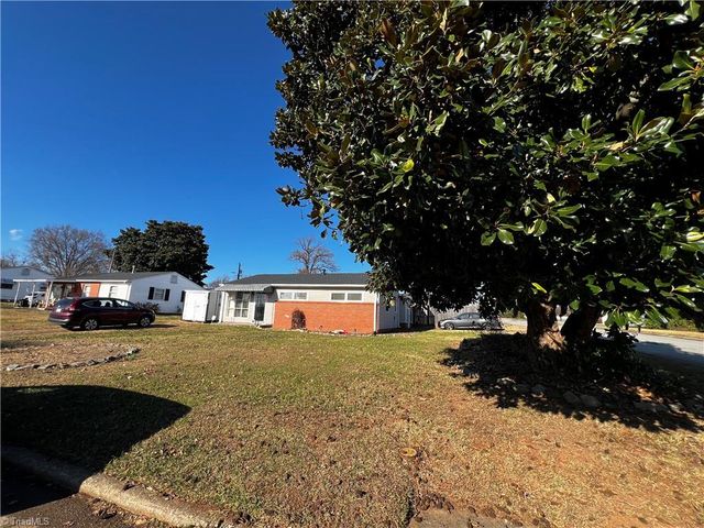 1425 20th Street, Greensboro, NC 27405