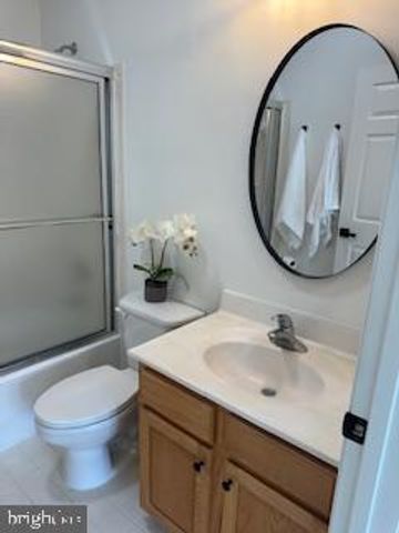 213 N VIEW CIR, Warrenton, VA 20186