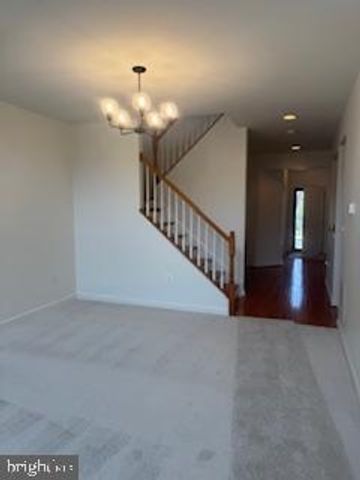 213 N VIEW CIR, Warrenton, VA 20186