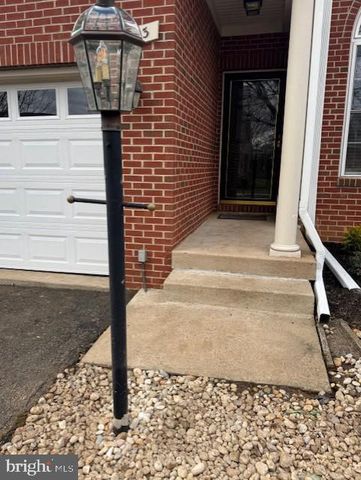 213 N VIEW CIR, Warrenton, VA 20186