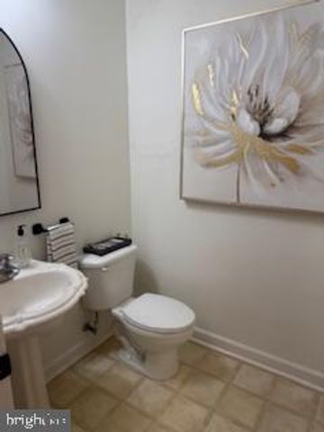 213 N VIEW CIR, Warrenton, VA 20186