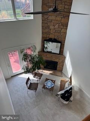 213 N VIEW CIR, Warrenton, VA 20186