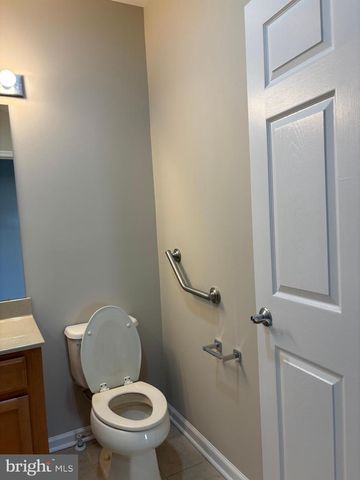 1321 SIERRA DR, Hamilton, NJ 08619