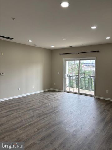 1321 SIERRA DR, Hamilton, NJ 08619