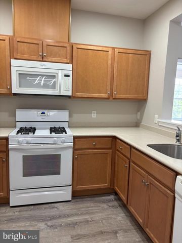 1321 SIERRA DR, Hamilton, NJ 08619