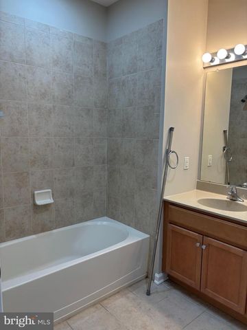 1321 SIERRA DR, Hamilton, NJ 08619