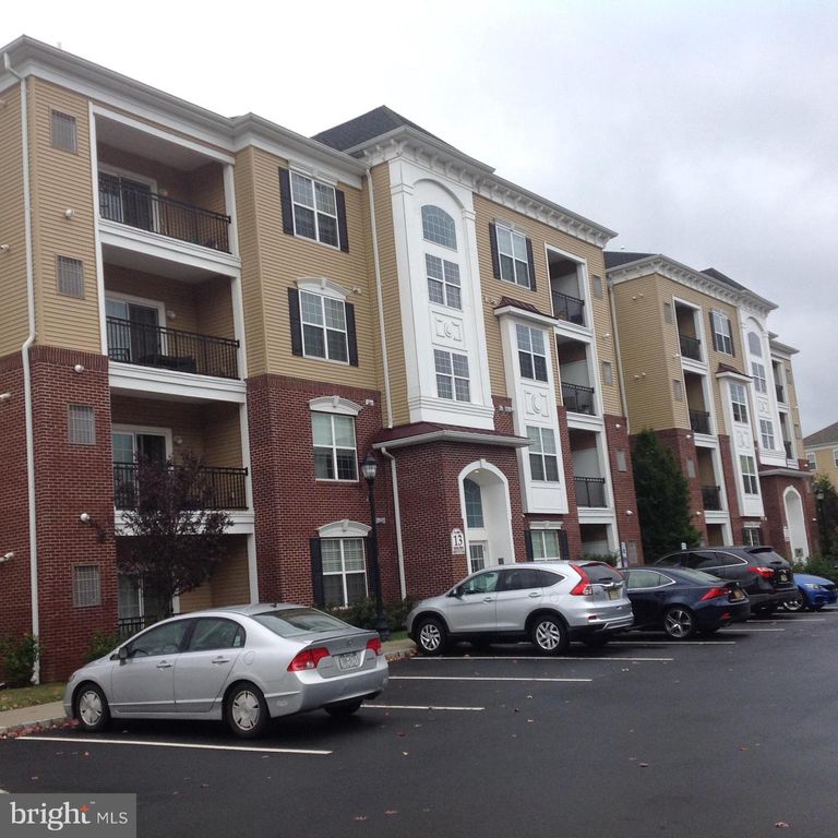 1321 SIERRA DR, Hamilton, NJ 08619