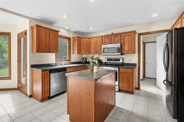 5151 Autumn Glen Street, Kalamazoo, MI 49009