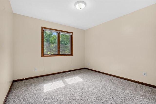 5151 Autumn Glen Street, Kalamazoo, MI 49009