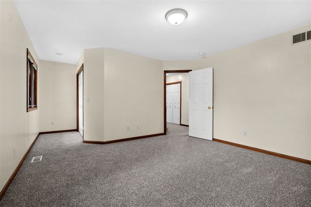 5151 Autumn Glen Street, Kalamazoo, MI 49009