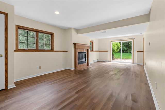 5151 Autumn Glen Street, Kalamazoo, MI 49009