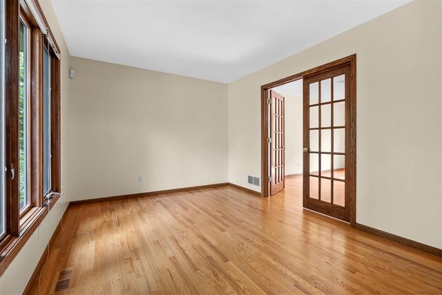 5151 Autumn Glen Street, Kalamazoo, MI 49009
