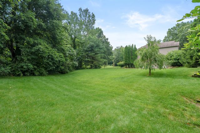 5151 Autumn Glen Street, Kalamazoo, MI 49009