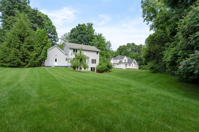 5151 Autumn Glen Street, Kalamazoo, MI 49009