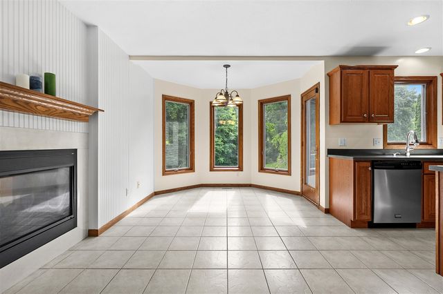 5151 Autumn Glen Street, Kalamazoo, MI 49009