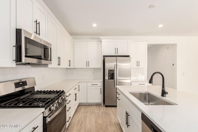 4961 W CHUCK BOX Road, Laveen, AZ 85339