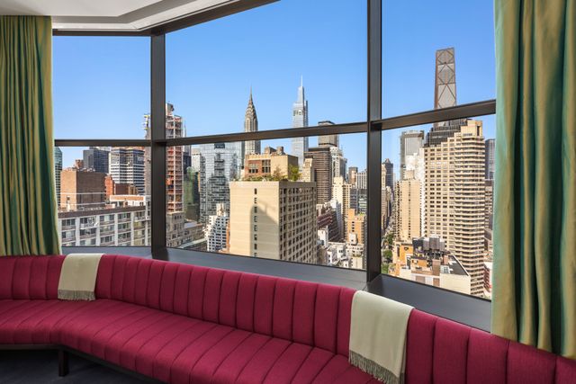 50 United Nations Plz Apt 29A, New York City, NY 10017