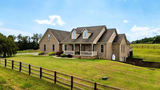448 STUARTS DRAFT HWY, Staunton, VA 24401