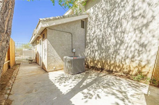 42520 52nd West, Lancaster, CA 93536