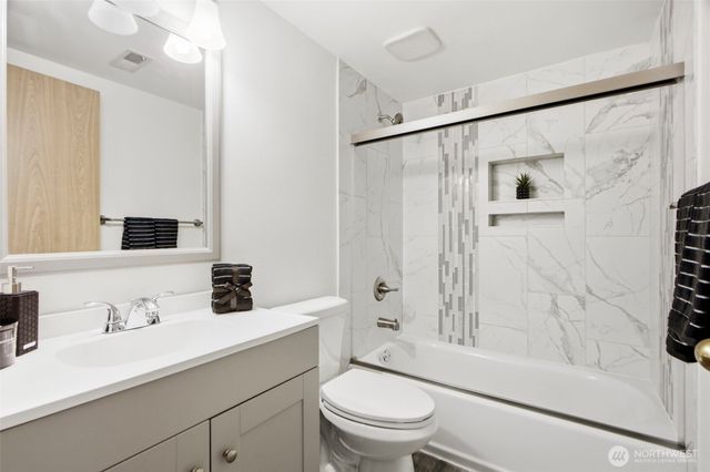 3704 166th Place SW, Lynnwood, WA 98037