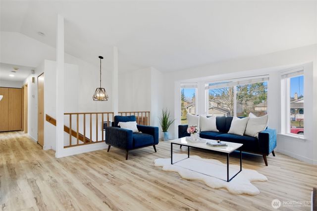 3704 166th Place SW, Lynnwood, WA 98037