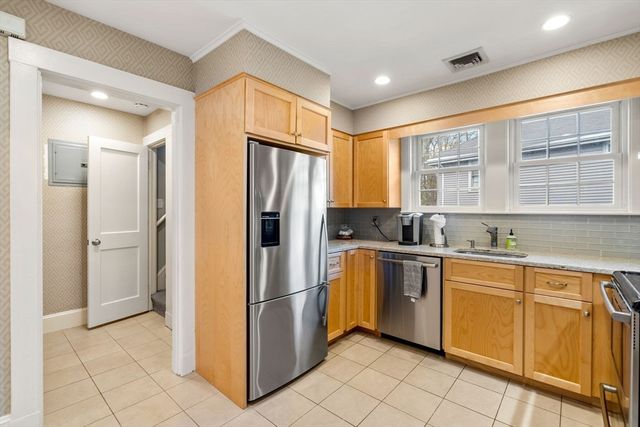 99 Atwood Ave 99, Newton, MA 02460
