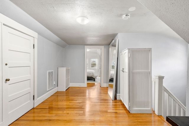 99 Atwood Ave 99, Newton, MA 02460