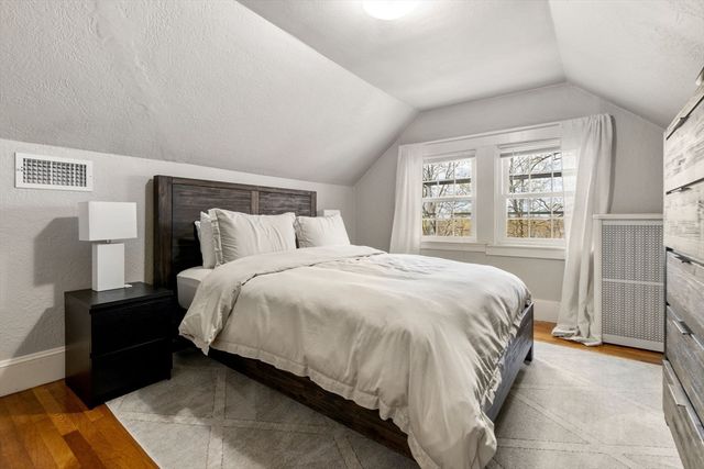 99 Atwood Ave 99, Newton, MA 02460