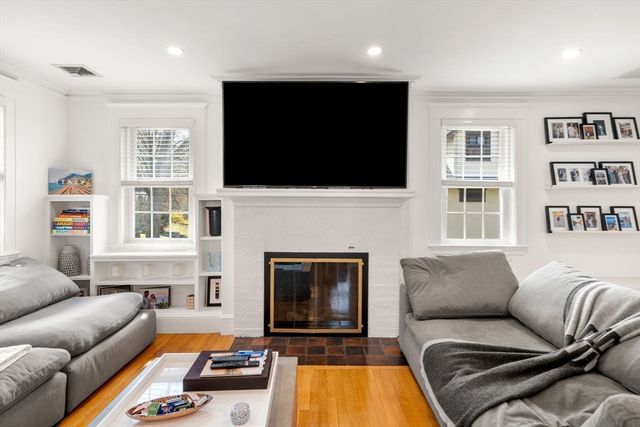 99 Atwood Ave 99, Newton, MA 02460
