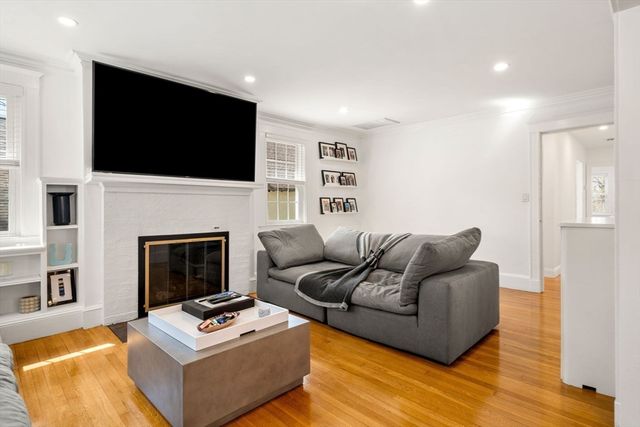 99 Atwood Ave 99, Newton, MA 02460