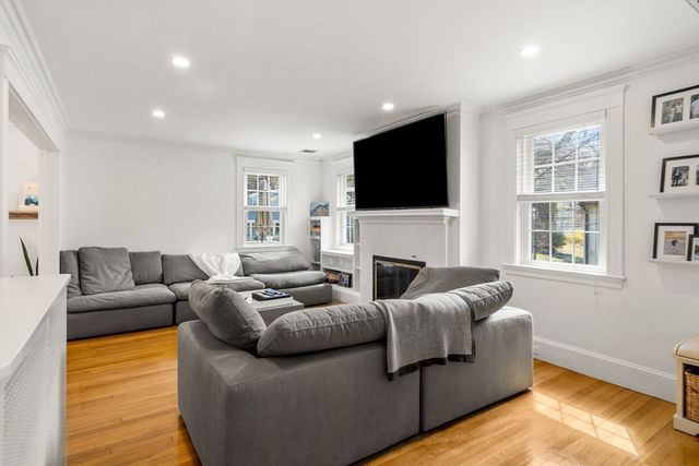 99 Atwood Ave 99, Newton, MA 02460