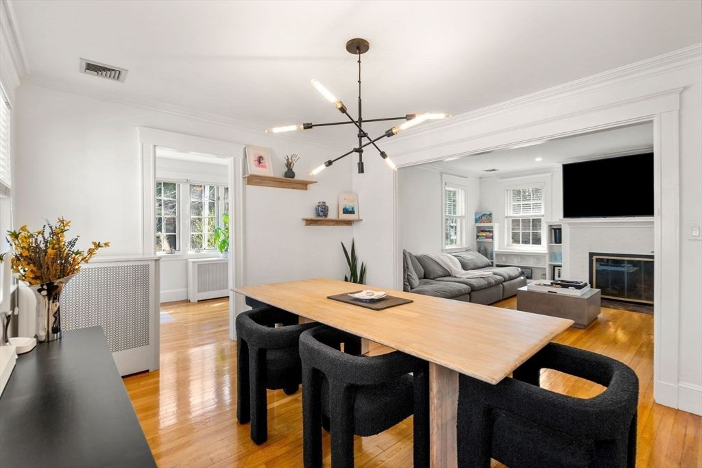 99 Atwood Ave 99, Newton, MA 02460