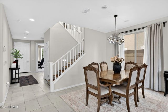 9022 W LUKE Avenue, Glendale, AZ 85305