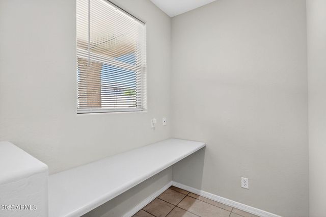 9022 W LUKE Avenue, Glendale, AZ 85305