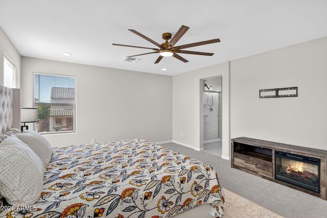 9022 W LUKE Avenue, Glendale, AZ 85305