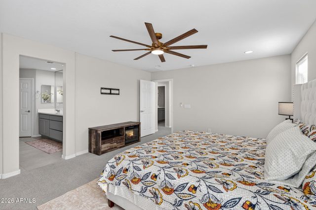 9022 W LUKE Avenue, Glendale, AZ 85305