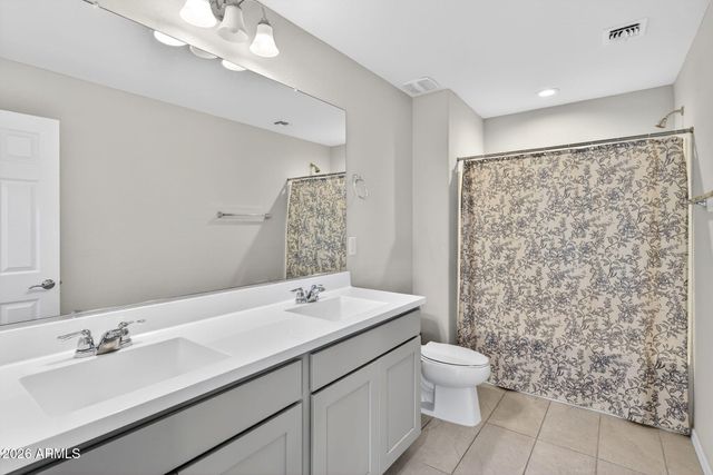 9022 W LUKE Avenue, Glendale, AZ 85305